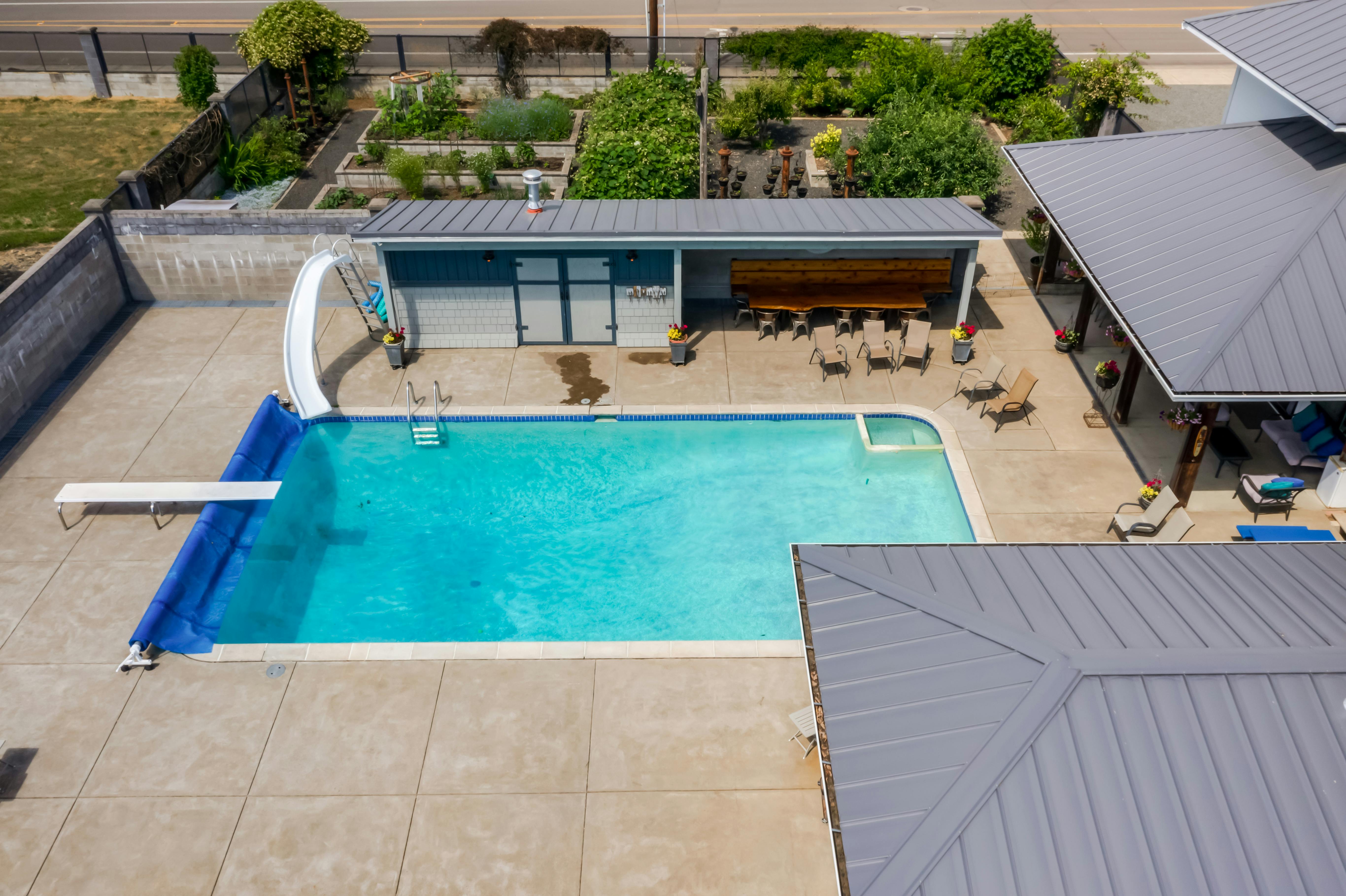 Creswell Neighborhood Pooltopia (heated) - Private Pool in